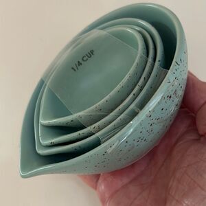 New Nesting Stoneware Measuring Cups